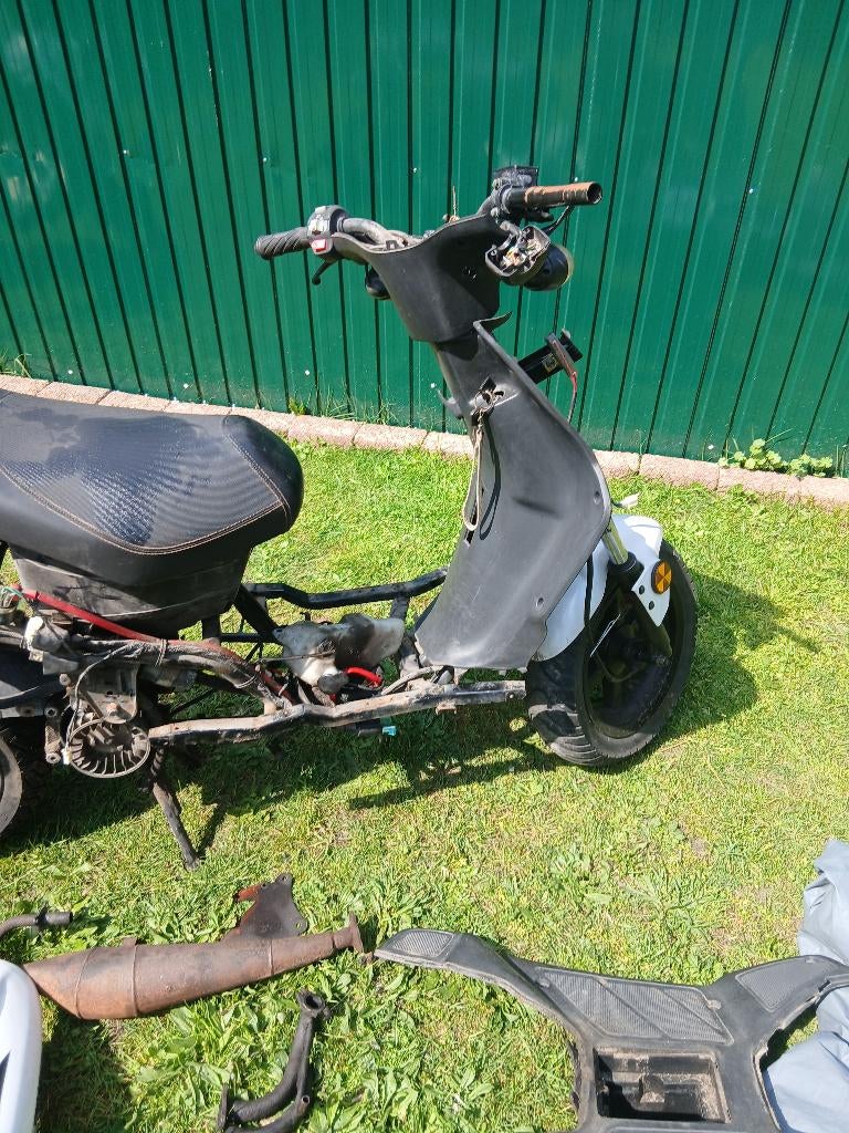 Keeway fact 50 2t, Vélos & Vélomoteurs, Pièces de cyclomoteur | Scooters, Carburateur, Enlèvement