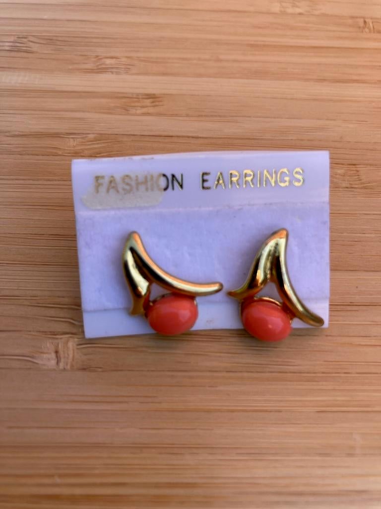 Nieuwe oorbellen goudkleurig met oranje, Bijoux, Sacs & Beauté, Boucles d'oreilles, Enlèvement ou Envoi, Neuf, Orange, Puces ou Clous