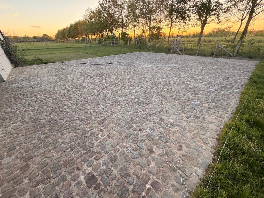 Kasseien 150m2. Gratis af te halen. Zelf uit te breken, Ophalen