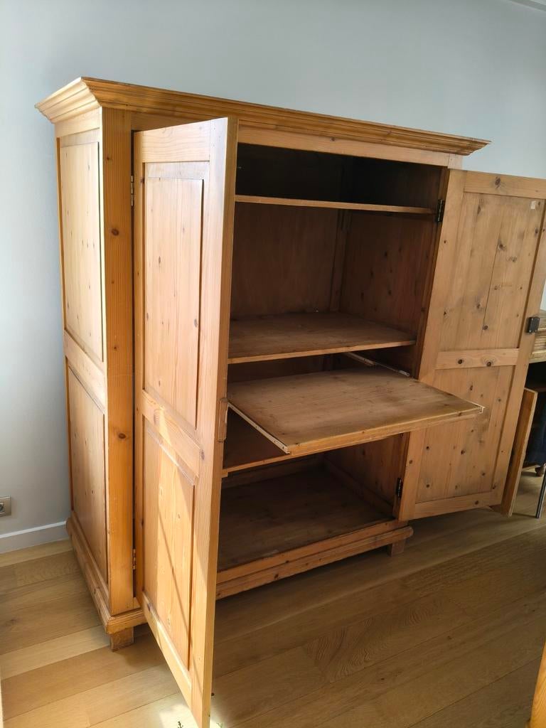 Armoire en pin, meublée comme meuble de bureau, Maison & Meubles, Enlèvement
