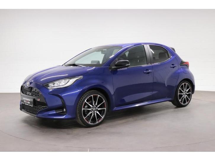 Toyota Yaris 1.5 Hybrid GR Sport e-CVT Toyota Yaris GR Sport, Auto's, Toyota, Yaris, Adaptive Cruise Control, Airbags, Airconditioning