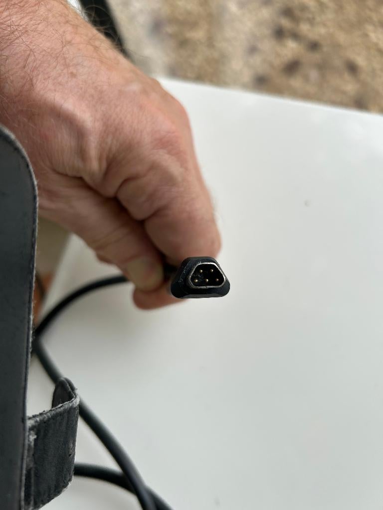 lader voor Stella fiets batterij. als  nieuw aan halve prijs, Enlèvement, Comme neuf