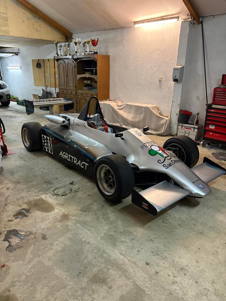 Martini vw Brabham Judd MK42 formule 3 de 1984