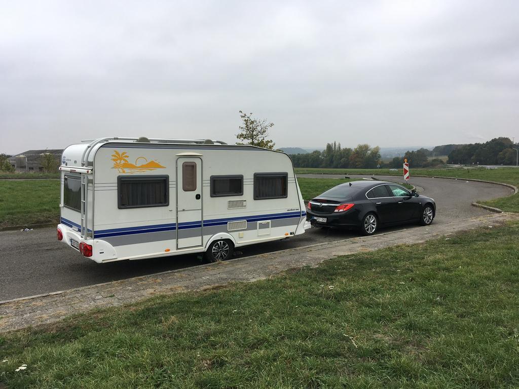 Hobby 455 UF moet dringend weg door aankoop grotere caravan, Ringverwarming, Rondzit, Hobby, Dwarsbed