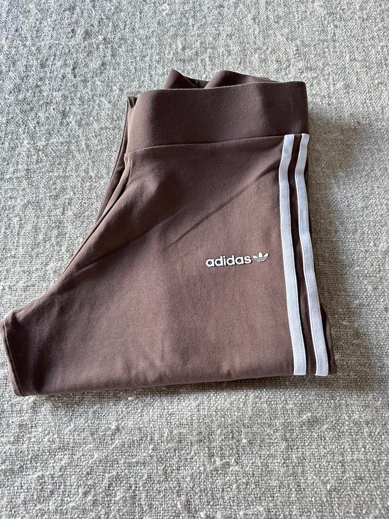 Adidas trainingsbroek maat M, Ophalen of Verzenden, Zo goed als nieuw, Maat 38/40 (M), Beige