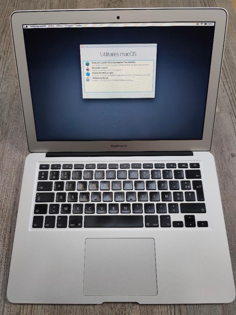 MacBook Air 13" – Pour Pièces ou Récupération - Model A1466, 256 GB, Utilisé, Azerty, 2 à 3 Ghz