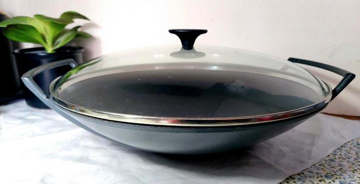 Wok en fonte Le Creuzet, Maison & Meubles, Cuisine | Casseroles & Poêles, Wok, Enlèvement