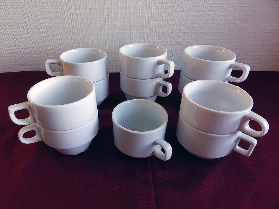 Koffietassen (11.st) Stapelbaar: €.5,00/Lot., Huis en Inrichting, Keuken | Servies, Ophalen, Zo goed als nieuw, Porselein, Kop(pen) en/of Schotel(s)