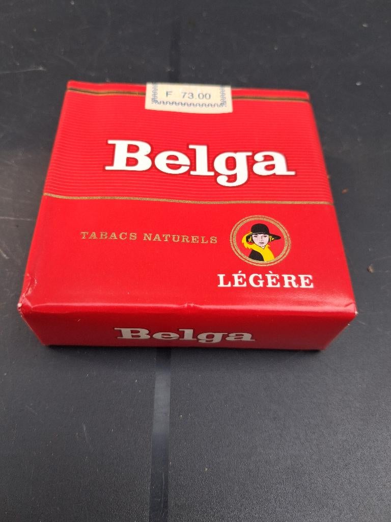 CIGARETTES BELGA, Collections, Articles de fumeurs, Briquets & Boîtes d'allumettes, Enlèvement ou Envoi, Comme neuf, Boite à tabac ou Emballage