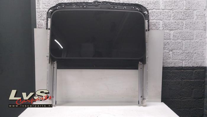 Toit ouvrant d'un Mitsubishi Outlander, Autos : Pièces & Accessoires, Carrosserie & Tôlerie, Mitsubishi, Utilisé, 3 mois de garantie