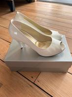 Linea Raffaelli pumps maat 37, Kleding | Dames, Schoenen, Pumps, Wit, Ophalen of Verzenden, Zo goed als nieuw