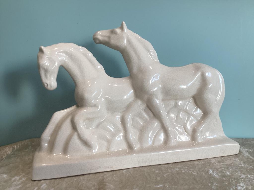 VENDU Chevaux marqués Emaux de Louvière en grès. 067/CC., Antiquités & Art, Antiquités | Céramique & Poterie, Enlèvement