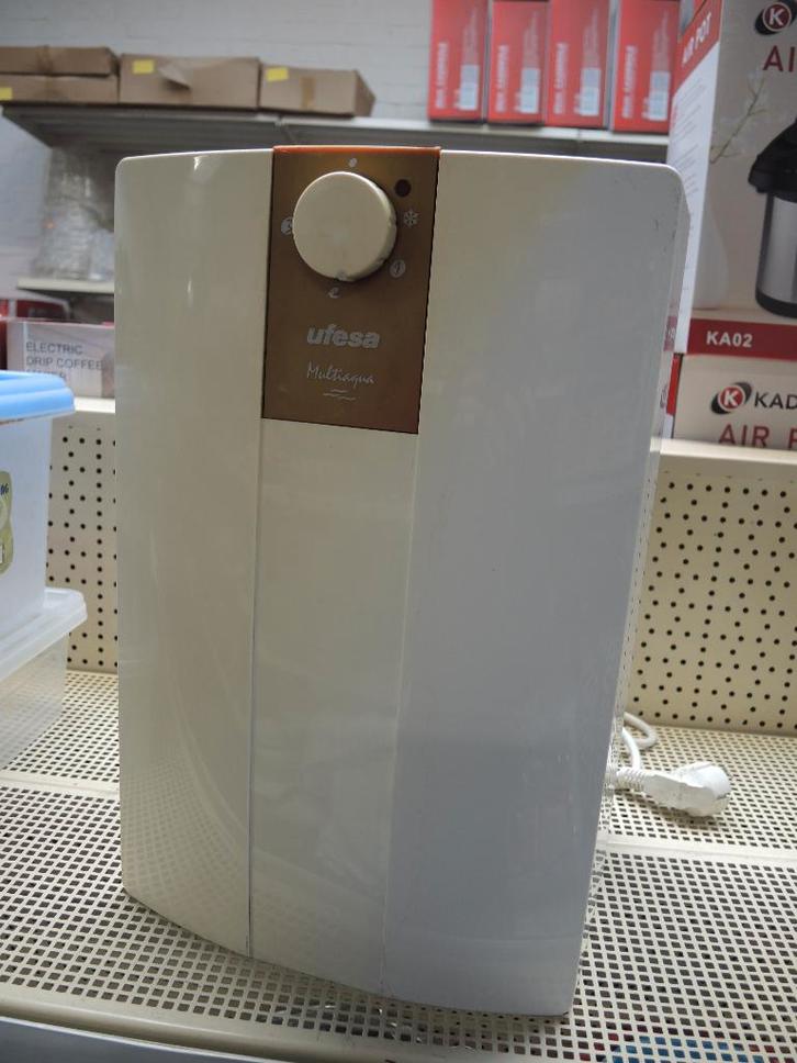 Elektrische boiler 10L, Doe-het-zelf en Bouw, Chauffageketels en Boilers, Gebruikt, Boiler, Minder dan 20 liter, Ophalen of Verzenden