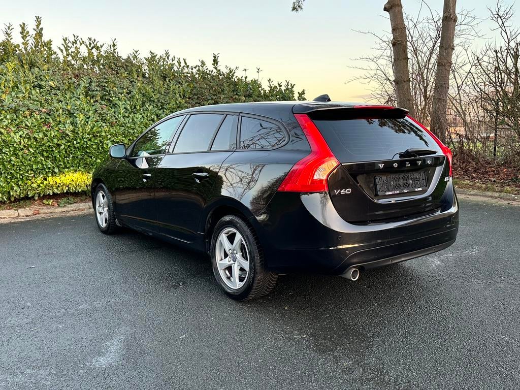 Volvo V60 Break 2.0 Diesel 2016 Euro 6b Airco 145.000km GPS, Entreprise, Noir, 5 portes, 101 g/km