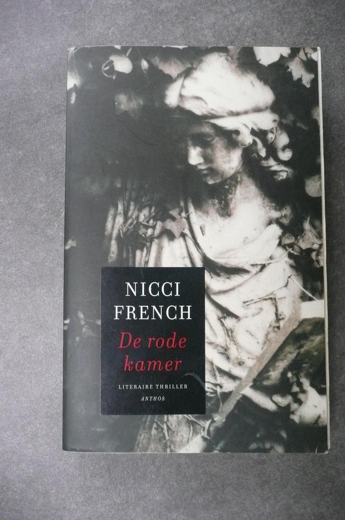 Nicci French De rode kamer, Ophalen of Verzenden, Zo goed als nieuw, Nicci French