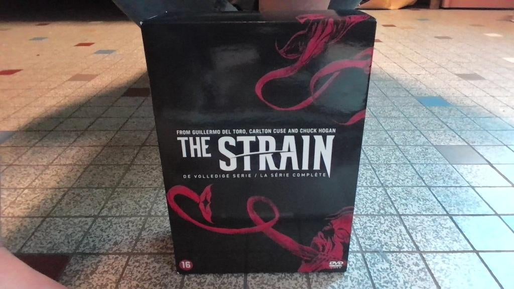 The strain, CD & DVD, DVD | TV & Séries télévisées, Horreur, Coffret, Comme neuf, À partir de 16 ans