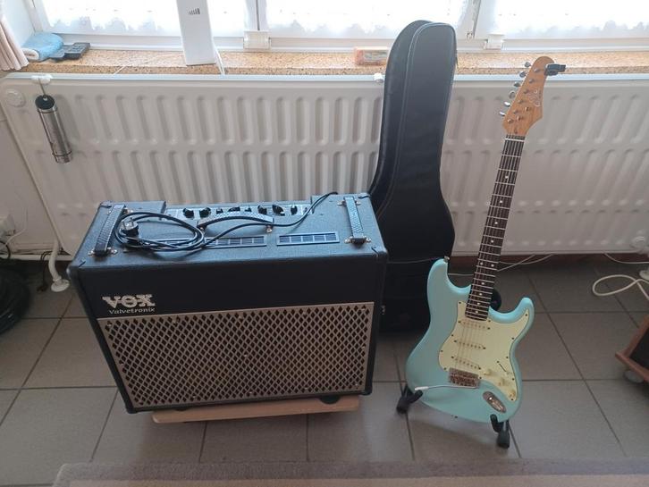 Ampli  vox valvetronix 100w plus guitare elko +accessoires, Musique & Instruments, Amplis | Basse & Guitare, Guitare