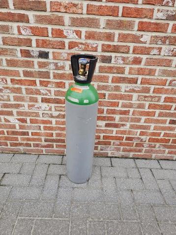 Argon fles met drukregelaar beschikbaar voor biedingen
