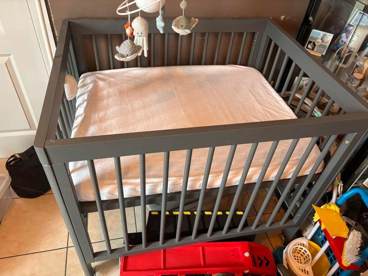 Park en toenehoren, Enfants & Bébés, Parcs, Comme neuf, Rectangulaire, Roulettes, Enlèvement