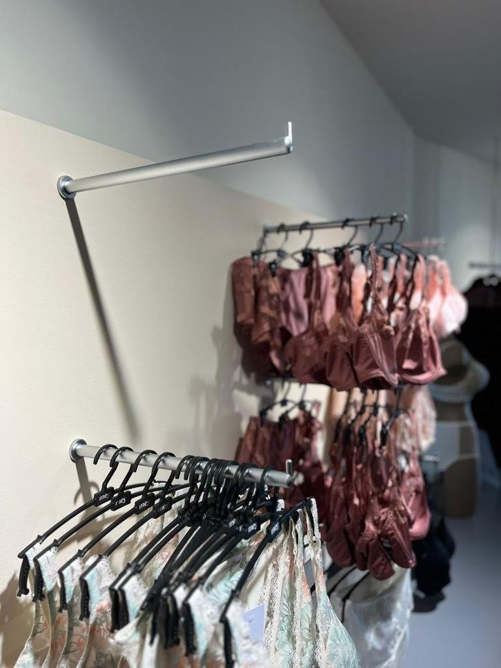 Wandpanelen met lingeriehaken - Winkelinrichting, Huis en Inrichting, Kasten | Kleerkasten, Gebruikt, Minder dan 100 cm, 200 cm of meer