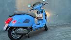 Stijlvolle Vespa GTS300 in een unieke vintage blauwe kleur, Scooter, 300 cc, Particulier, 1 cilinder