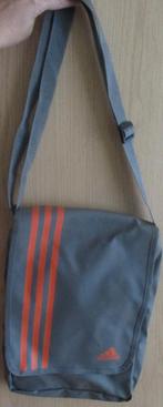 Schoudertas ADIDAS, Handtassen en Accessoires, Tassen | Schoudertassen, Ophalen of Verzenden, Zo goed als nieuw, Grijs, Overige merken