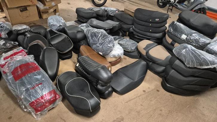 10.000 scooter onderdelen, Fietsen en Brommers, Brommeronderdelen | Scooters, Nieuw, Overige merken, Ophalen