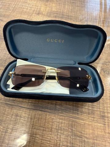 Lunettes de soleil Gucci GG1221S beschikbaar voor biedingen