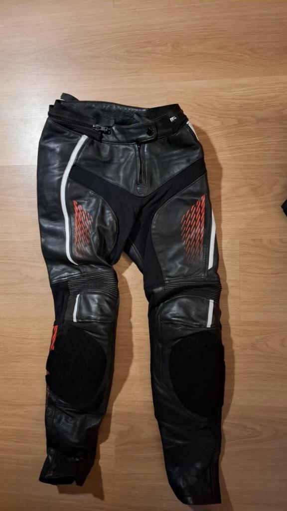 Rekurv Lederen Motorbroek Dames - XS, Motoren, Kleding | Motorkleding, Broek | leer, Dames, Nieuw zonder kaartje, Ophalen of Verzenden