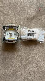 Draaiknopdimmer NIKO 170-590, Ophalen
