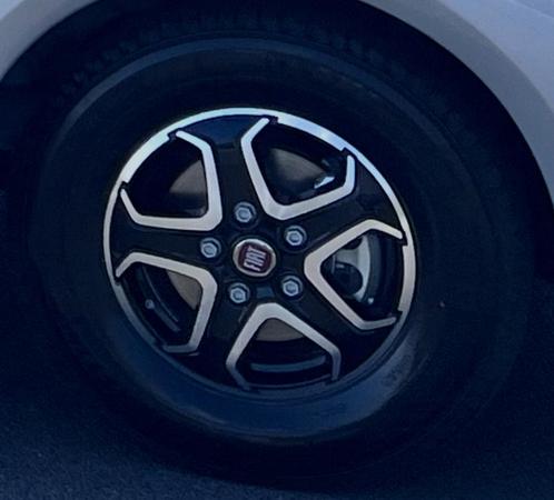 Fiat heavy chassis 16” velgen met banden, Auto-onderdelen, Banden en Velgen, Band(en), Ophalen