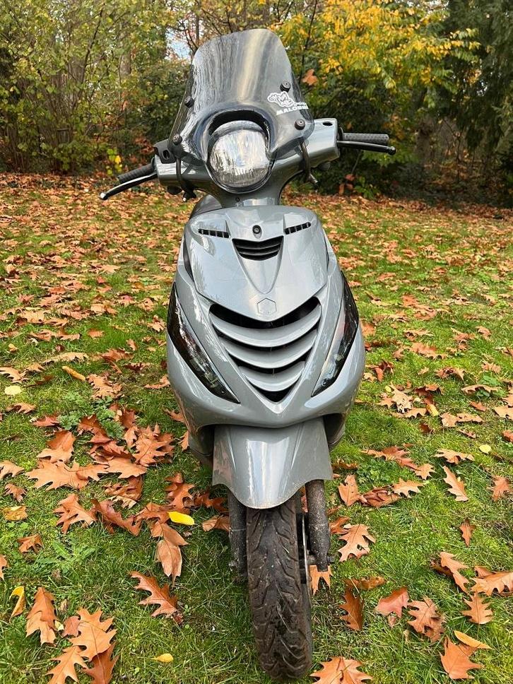Piaggio Zip, Fietsen en Brommers, Scooters | Piaggio, Gebruikt, Zip, Klasse A (25 km/u), Benzine, Ophalen
