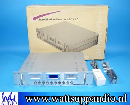 AudioBahn A100X4Q 4 kanaals versterker / VU meter, Auto diversen, Autospeakers, Gebruikt, Ophalen of Verzenden