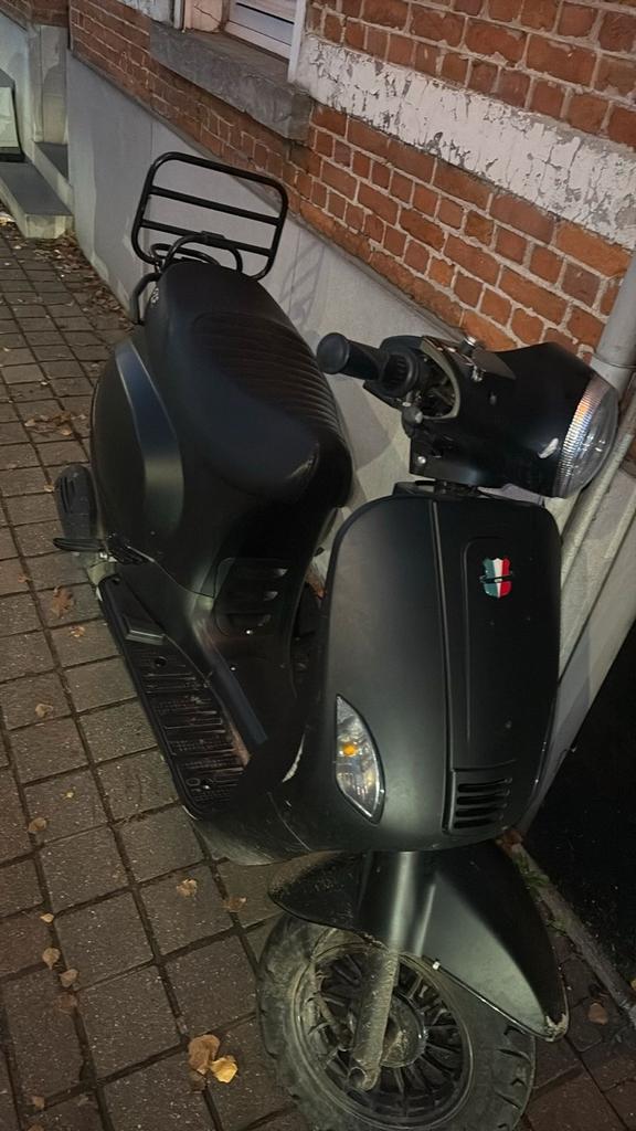 Gts toscana alleen voor ruil!, Fietsen en Brommers, Snorfietsen en Snorscooters, Gebruikt, Overige merken, Benzine, Ophalen