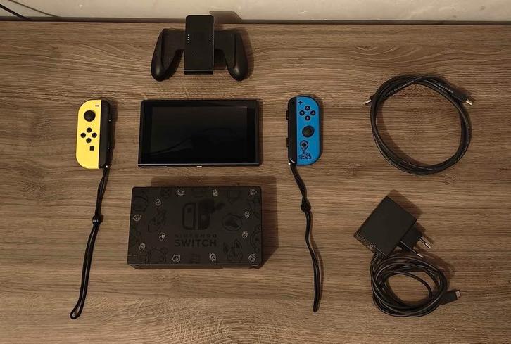 Nintendo Switch Fortnite Special Edition, Games en Spelcomputers, Spelcomputers | Nintendo Switch, Zo goed als nieuw, Switch Original