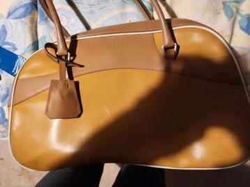 Lederen handtas praat kleur beige met licht orange   beschikbaar voor biedingen