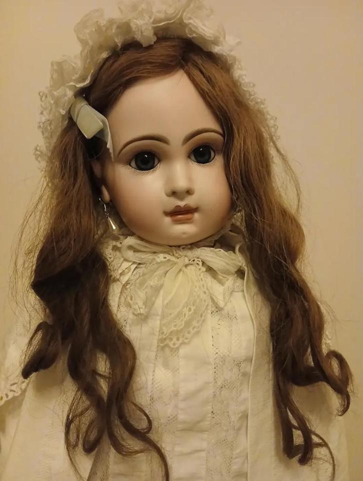 Grote antieke porseleinen Jumeau pop gesloten mond 80 cm, Verzamelen, Poppen, Gebruikt, Pop, Ophalen of Verzenden