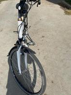 Dames fiets elektrisch, Fietsen en Brommers, Elektrische fietsen, Ophalen, Zo goed als nieuw