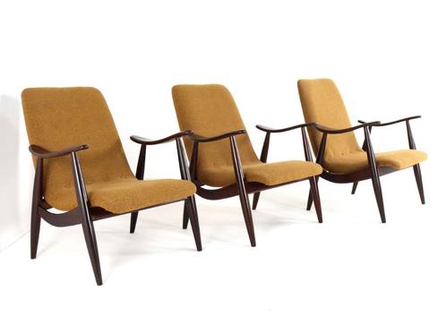 vintage fauteuil reupholstered attr louis van teeffelen Wébé, Huis en Inrichting, Stoelen, Zo goed als nieuw, Twee, Hout, Stof