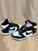 Nike dunk high, Kleding | Dames, Schoenen, Ophalen, Wit, Zo goed als nieuw, Sneakers