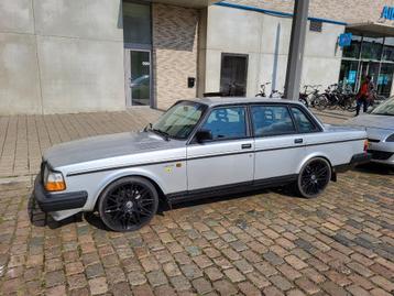 Volvo 240 beschikbaar voor biedingen