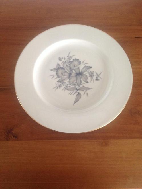 Taartschotel met Blauwe bloemen Limoges France diameter 27cm, Antiek en Kunst, Antiek | Porselein, Ophalen of Verzenden