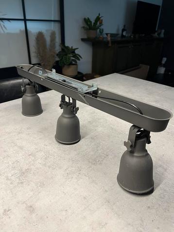 Ikea hektar plafondlamp beschikbaar voor biedingen