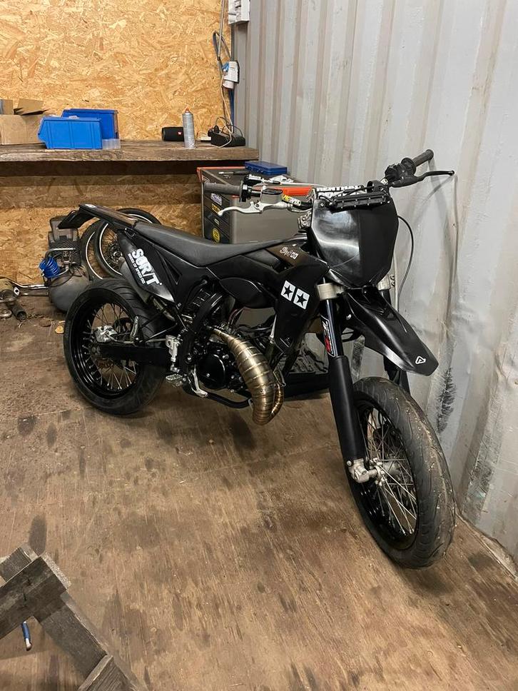 Sherco sm rs, Fietsen en Brommers, Brommeronderdelen | Algemeen, Zo goed als nieuw, Ophalen