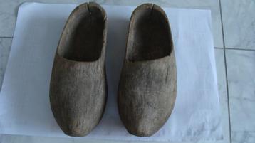 Ancien sabot en bois de jardin, année +- 1950, vintage beschikbaar voor biedingen