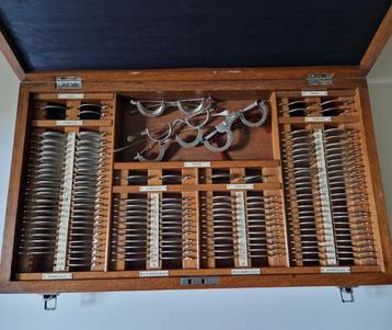 Antieke optiek pasdoos - optometrisch meetinstrument