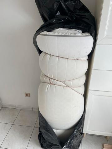 Matrac 160x200 ikea gratuit  beschikbaar voor biedingen