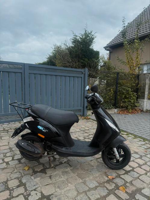 Piaggio Zip 4T *Black Edition*, Fietsen en Brommers, Scooters | Piaggio, Ophalen