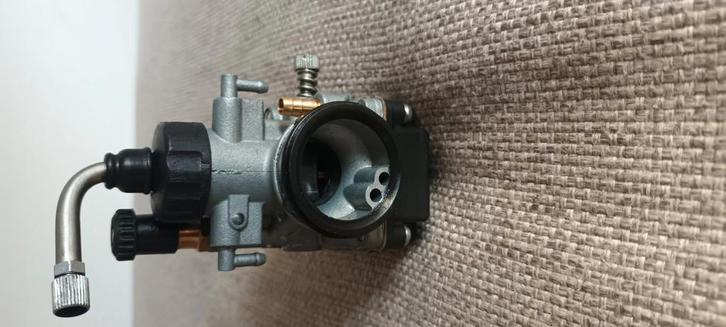 21mm cabrateur + sproeiers en powerfilter, Fietsen en Brommers, Brommeronderdelen | Algemeen, Zo goed als nieuw, Carburateur, Ophalen of Verzenden