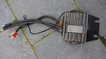 Moto Guzzi California 1100 spanningsregelaar, Motoren, Ophalen of Verzenden, Gebruikt